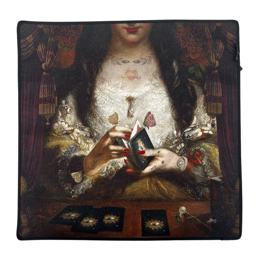 Tapis de tirage pour tarots et oracles "La diseuse de bonne aventure" par la créatrice Voglio Bene.