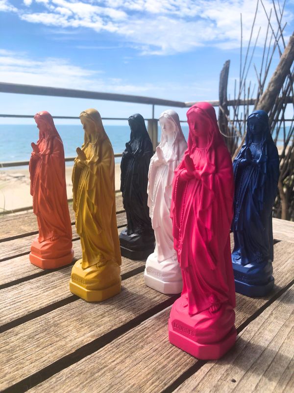 Panel de couleur des statuettes de la Vierge Marie de la marque J'ai vu la Vierge. 