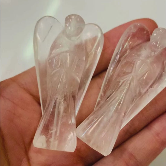 Vidéo des anges en cristal de roche aux propriétés purifiantes